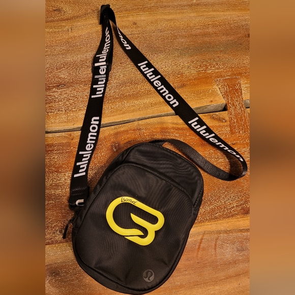lululemon athletica Bags Lululemon The Rest Is Written Crossbody